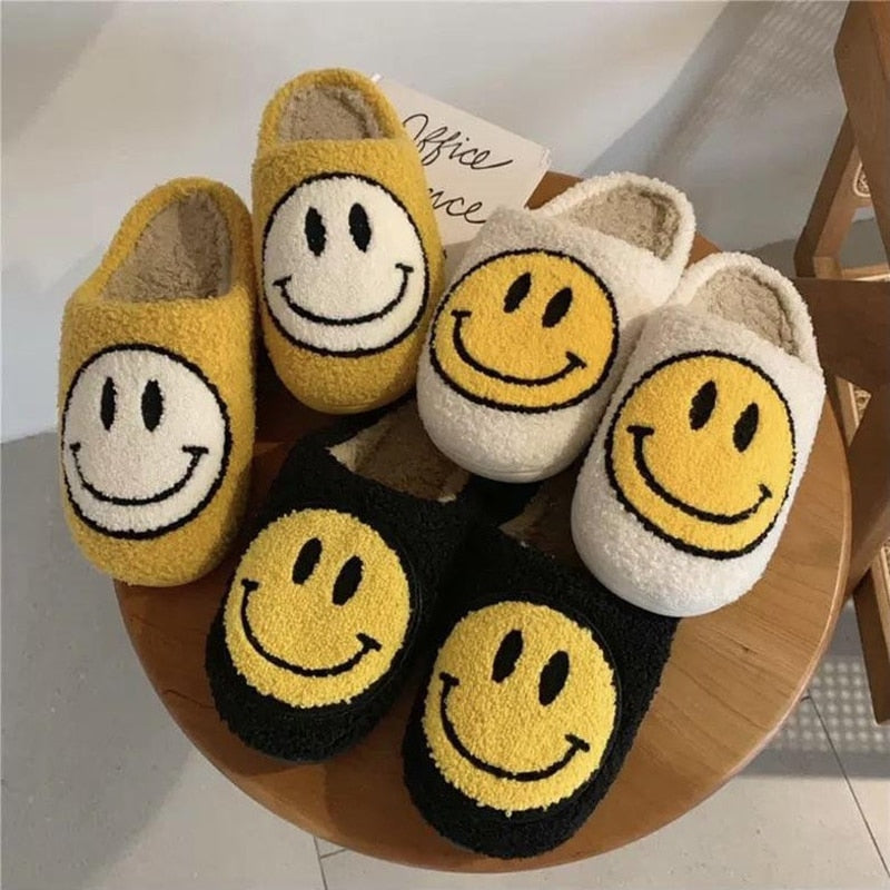 Footwear™ | Hausschuhe mit Smiley