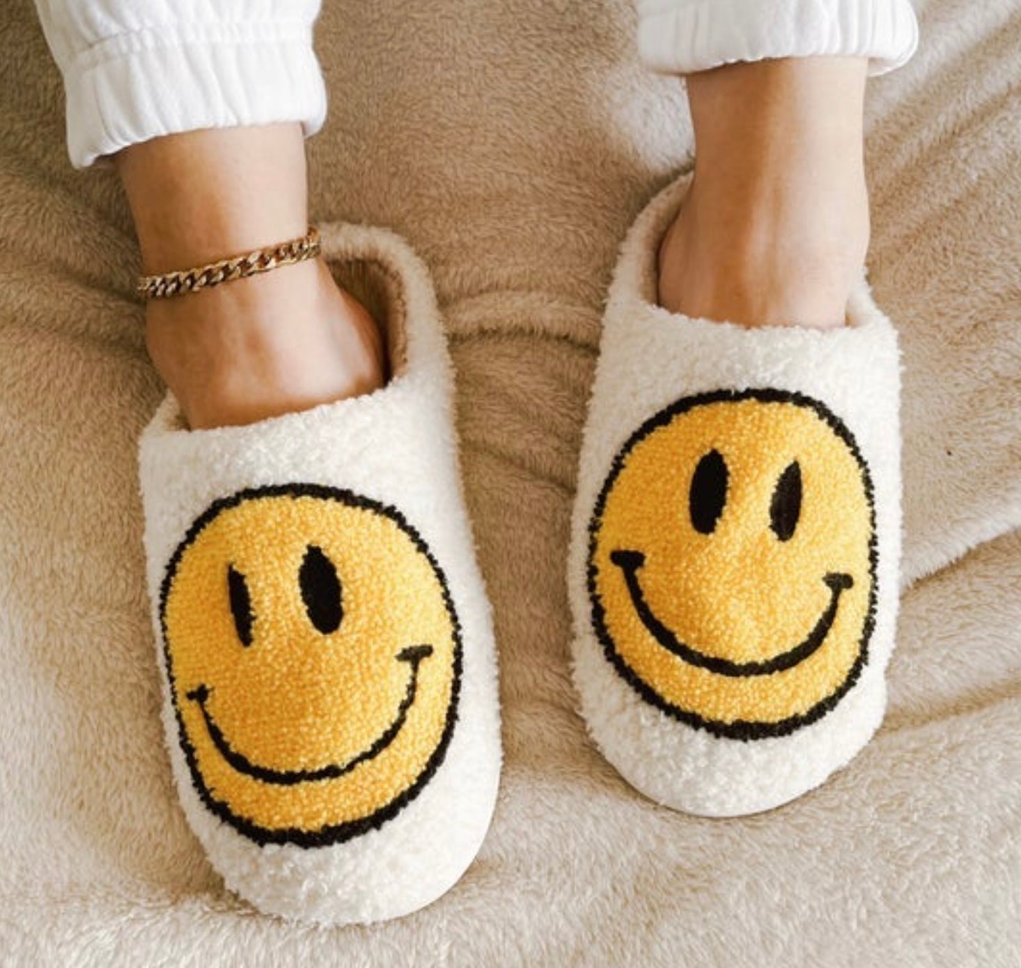 Footwear™ | Hausschuhe mit Smiley