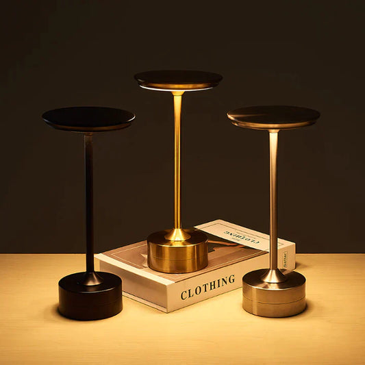 LuxeLumina™ | Chic Stilvolle Tischlampe